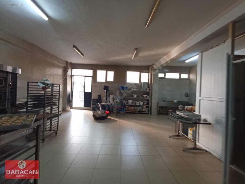 Bayraklı Yamanlar Mah. 3 Katlı 325 M2 Asansörlü Satılık İşyeri ! — fotoğraf 3