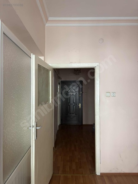 Cumhuriyet Mahallesi Çarşı Merkezde 3+1 — fotoğraf 4