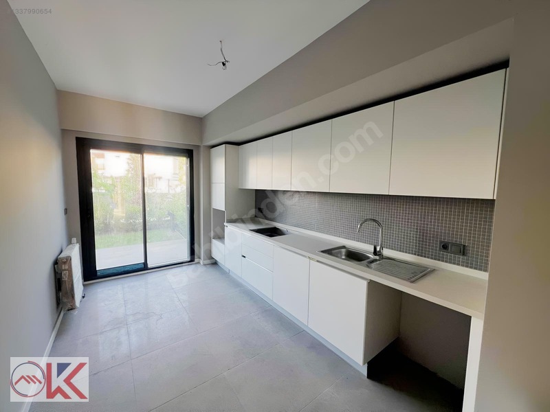 Gaziemir Mia Sarnıç 2 Sitesinde Bahçeli Satılık 3+1 Daire — fotoğraf 18
