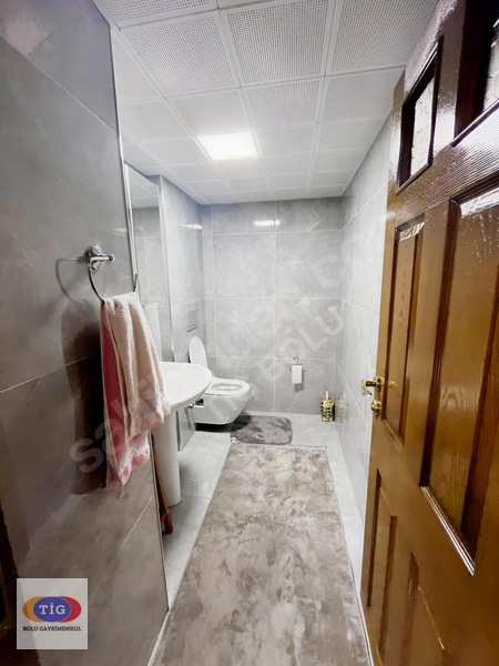 Komple Satılık Bina Yatırım Ve Oturum Fırsatı — fotoğraf 2