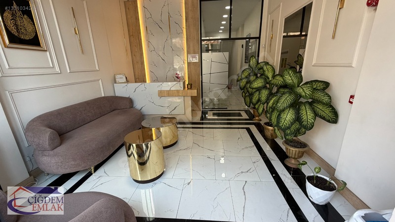 Çiğdem Emlak'tan Devren Satılık Dükkan 270m2 3 Katlı — fotoğraf 2
