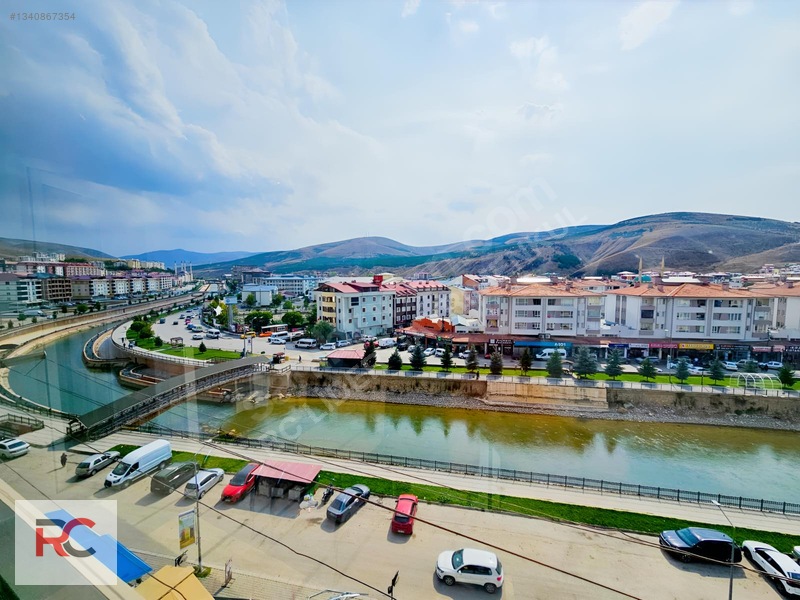 Rc Lider'den Ful Eşyalı Çoruh Manzaralı Kiralık 3+1 Daire — fotoğraf 2