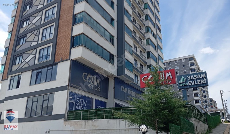Remax Parla'dan Tepecik Yaşam Evlerinde Geniş Kiralık 3+1 Daire — fotoğraf 2