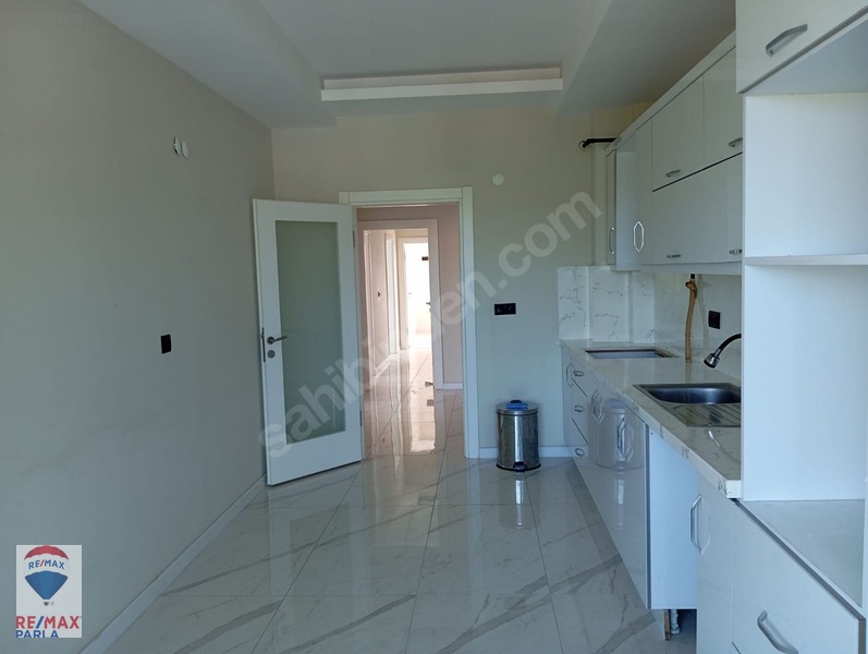 Remax Parla'dan Tepecik Yaşam Evlerinde Geniş Kiralık 3+1 Daire — fotoğraf 11