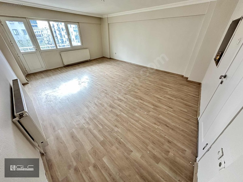 Eşrefpaşa Caddesi 3+1 130 M2 Asansörlü Satılık Daire — fotoğraf 4