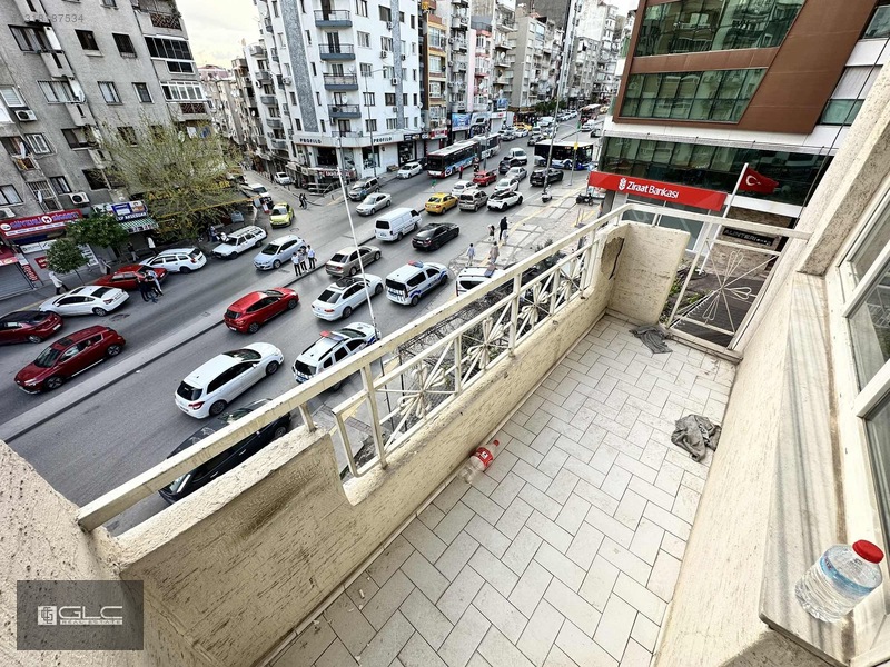 Eşrefpaşa Caddesi 3+1 130 M2 Asansörlü Satılık Daire — fotoğraf 5