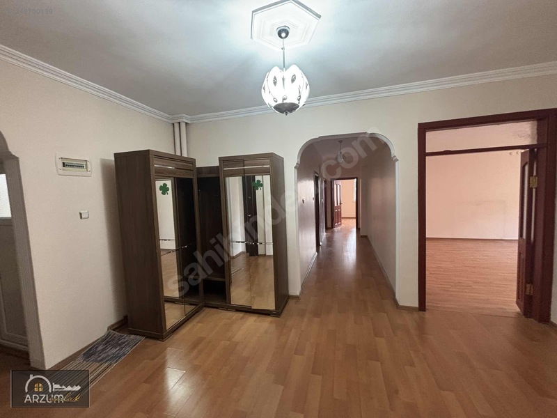 Yıldızkentte Kervansaray Evler Üstü ( 4+1) K.otoparklı Daire — fotoğraf 7