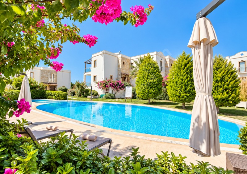 Bodrum Gündoğan'da Deniz Manzaralı Özel İskeleli 3+1 Bahçe Katı — fotoğraf 17
