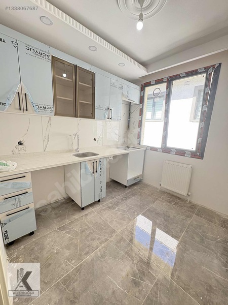 Altunoğlu"ndan Cadde Metrobüs Yakını Sıfır 2+1 Ara Kat Daireler — fotoğraf 9