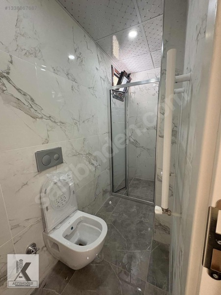 Altunoğlu"ndan Cadde Metrobüs Yakını Sıfır 2+1 Ara Kat Daireler — fotoğraf 19