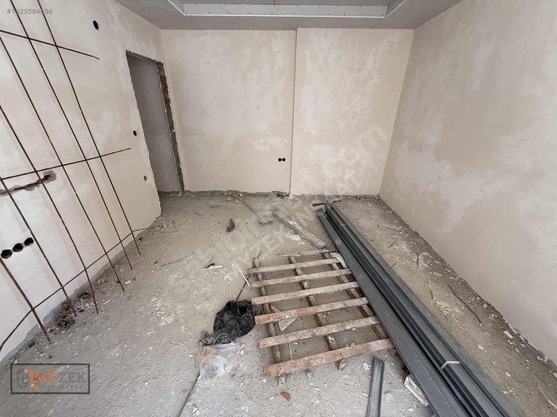 Halkalı Nayman'da Süper Konumda Satılık 1 + 1 Daıre — fotoğraf 2