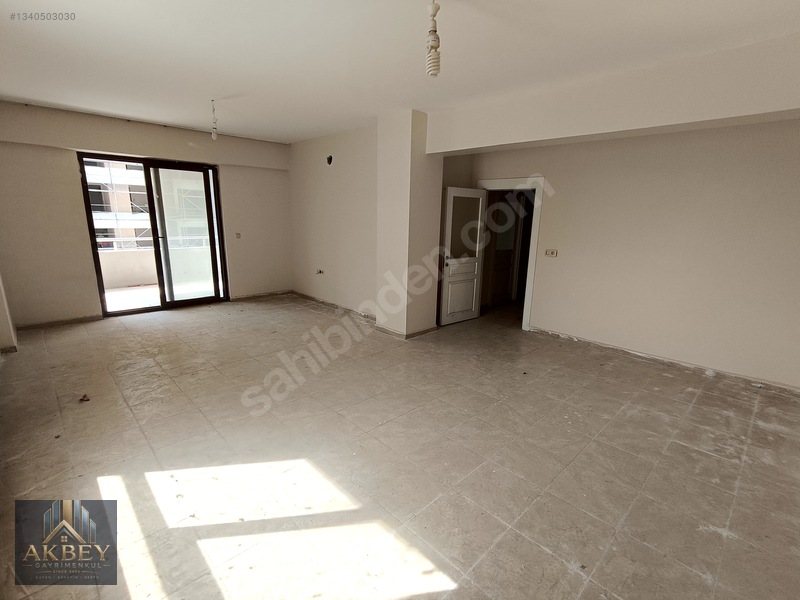 Piazza Civarı Kiralık Geniş 4+1 Daire — fotoğraf 3