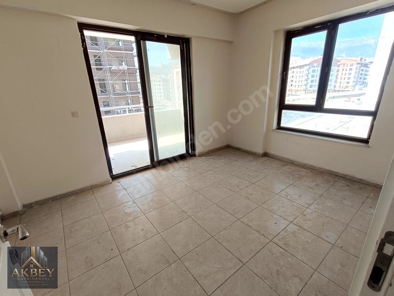 Piazza Civarı Kiralık Geniş 4+1 Daire — fotoğraf 11