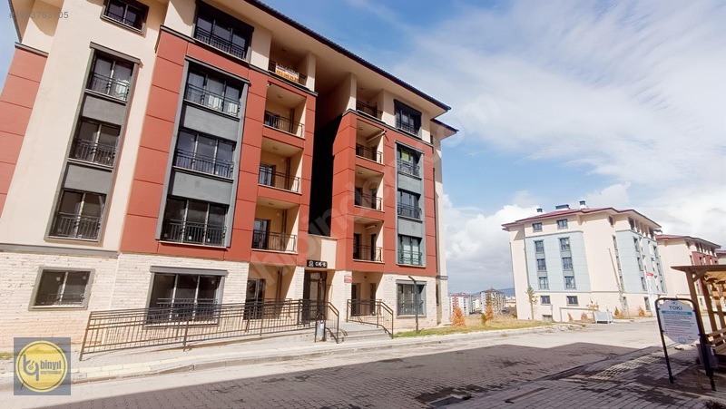 Binyıl Gayrimenkul'den Hilalkent'te Kiralık 2+1 Daire