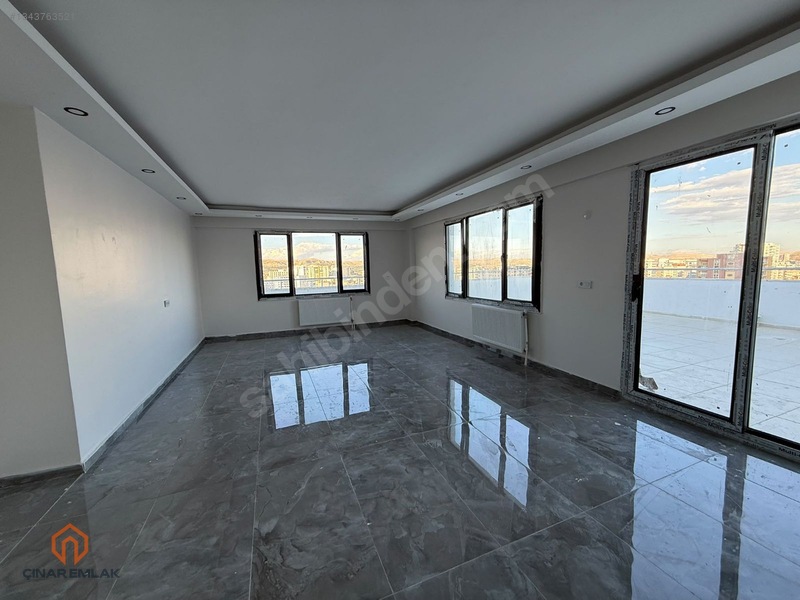 Çınar Emlaktan Tedaş Arkasi Satılık Sıfır 4+1 Dubleks Daire — fotoğraf 2