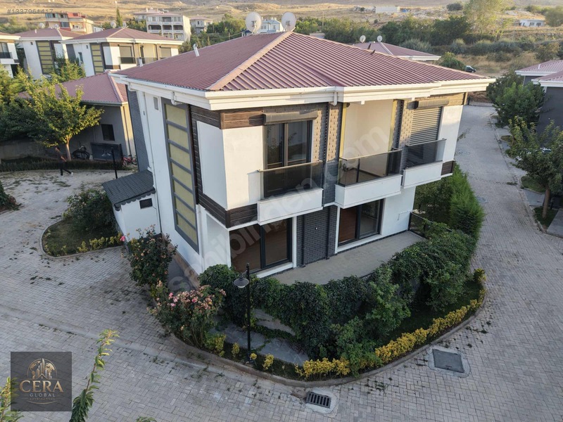 Edremıt'te Kıralık Lüks Vılla — fotoğraf 3