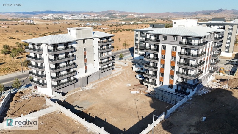 Realiva'dan Örnekkentte Satılık 2+1 Kapalı Mutfak Daire — fotoğraf 2