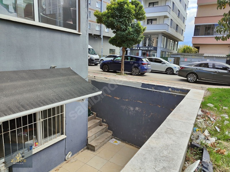Dumlupınar Mahallesinde Ana Cadde Üzerinde Satılık — fotoğraf 2