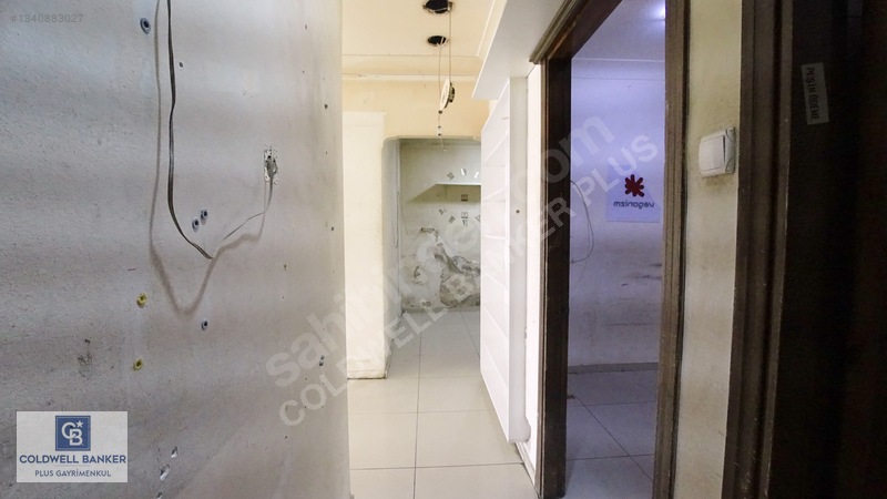 İzmir Konak Mithatpaşa Kiralık 100 M² Dükkan — fotoğraf 18