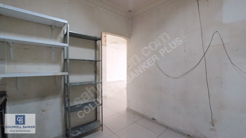 İzmir Konak Mithatpaşa Kiralık 100 M² Dükkan — fotoğraf 20