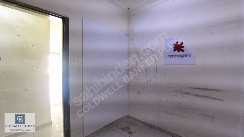 İzmir Konak Mithatpaşa Kiralık 100 M² Dükkan — fotoğraf 25