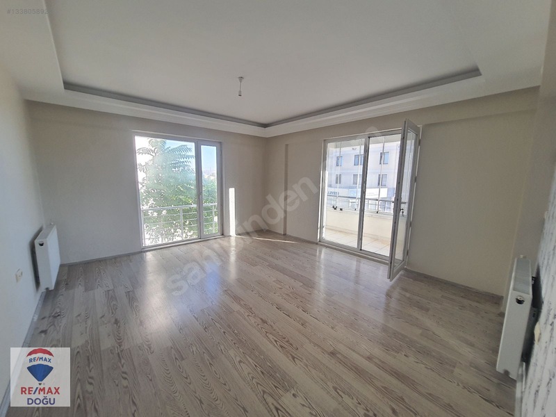 Remax Doğu'da Aziziye Camisine Yakın Kiralık 3+1 Daire — fotoğraf 2