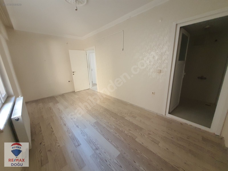 Remax Doğu'da Aziziye Camisine Yakın Kiralık 3+1 Daire — fotoğraf 10