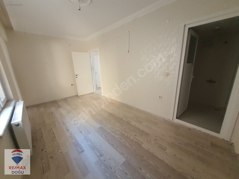 Remax Doğu'da Aziziye Camisine Yakın Kiralık 3+1 Daire — fotoğraf 11