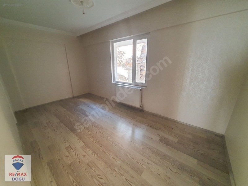 Remax Doğu'da Aziziye Camisine Yakın Kiralık 3+1 Daire — fotoğraf 13