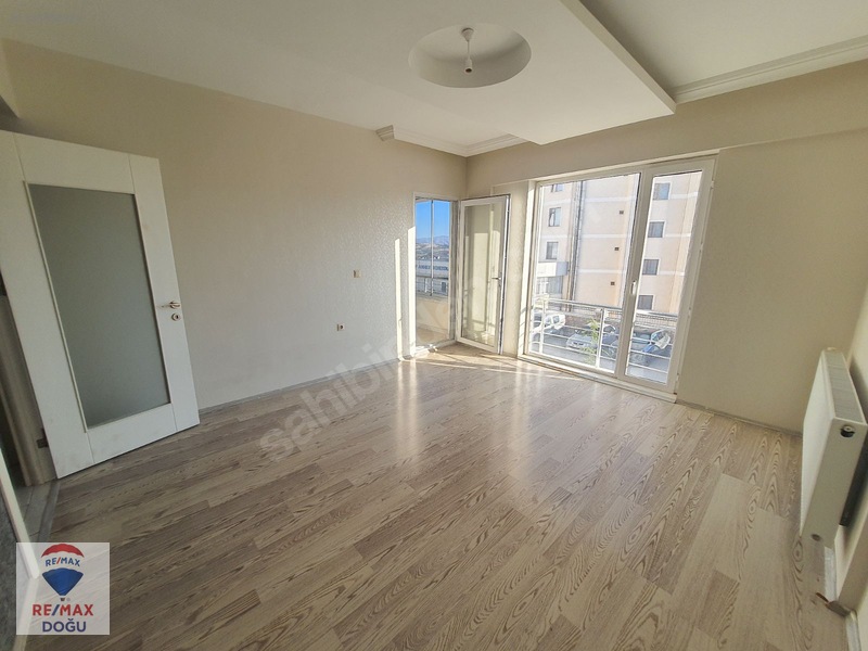 Remax Doğu'da Aziziye Camisine Yakın Kiralık 3+1 Daire — fotoğraf 15