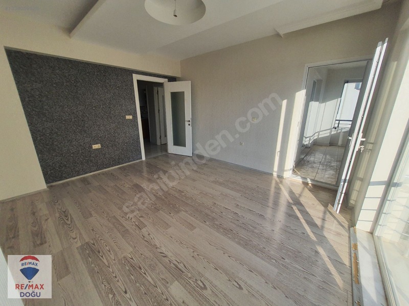 Remax Doğu'da Aziziye Camisine Yakın Kiralık 3+1 Daire — fotoğraf 16