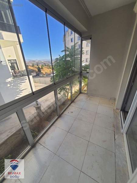 Remax Doğu'da Aziziye Camisine Yakın Kiralık 3+1 Daire — fotoğraf 24