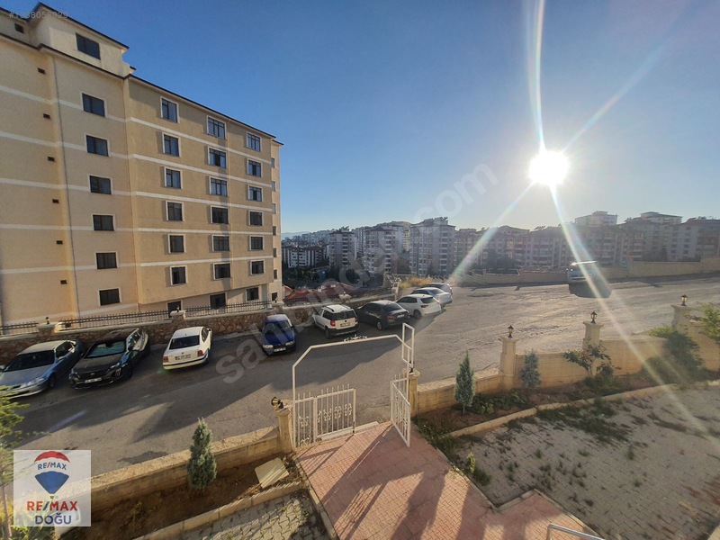 Remax Doğu'da Aziziye Camisine Yakın Kiralık 3+1 Daire — fotoğraf 31