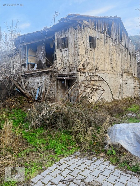 Karıt Köyü'nde Satılık Eski Ev Ve Arsası — fotoğraf 3
