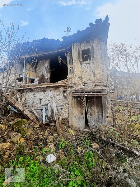 Karıt Köyü'nde Satılık Eski Ev Ve Arsası — fotoğraf 6