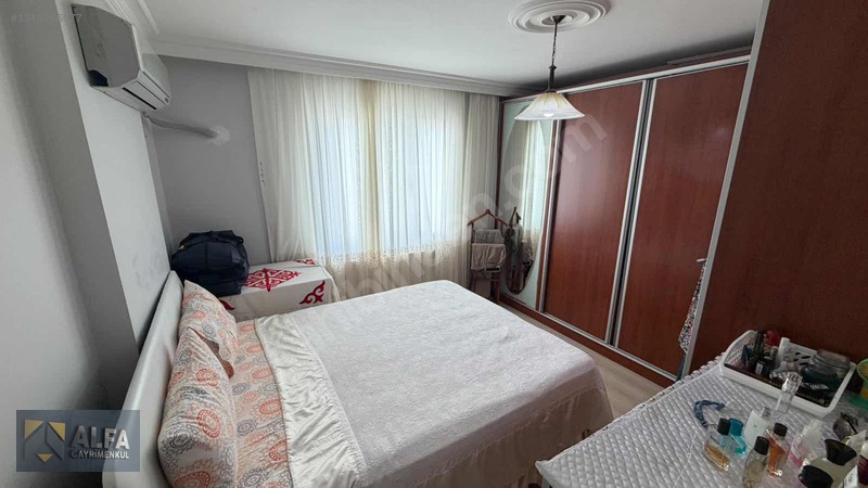 Güzelyalı'da 3+1 Doğalgazlı Merkezi Konumda Satılık Daire — fotoğraf 12