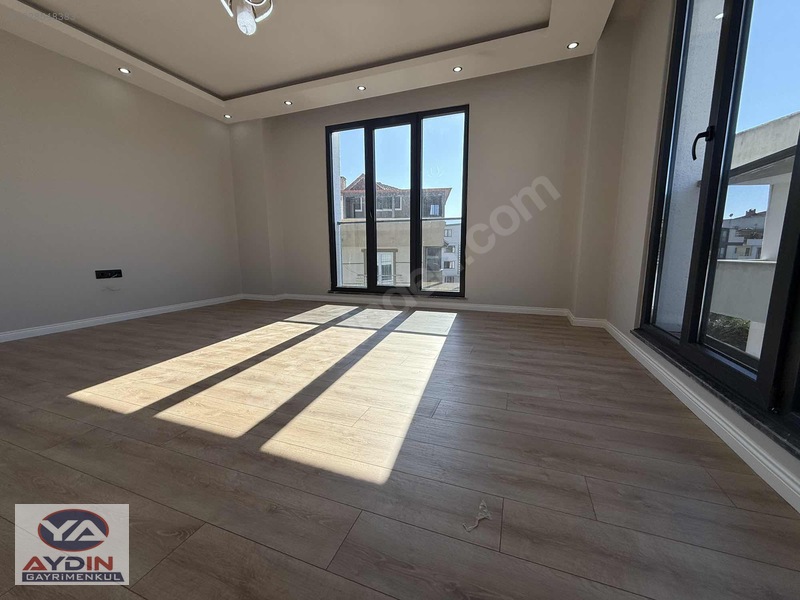 Darıca Sırasöğütler Marmaray Yakını 90 M2 2+1 Asansörlü Daire — fotoğraf 3