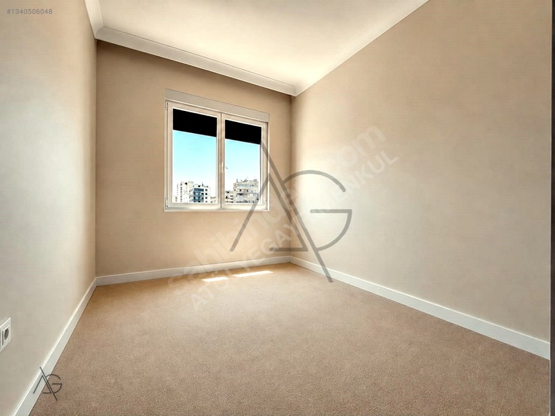 Çiftehavuzlarda Sıfır Bağdata Çok Yakın 130m2 Balkon Satılık Boş — fotoğraf 8