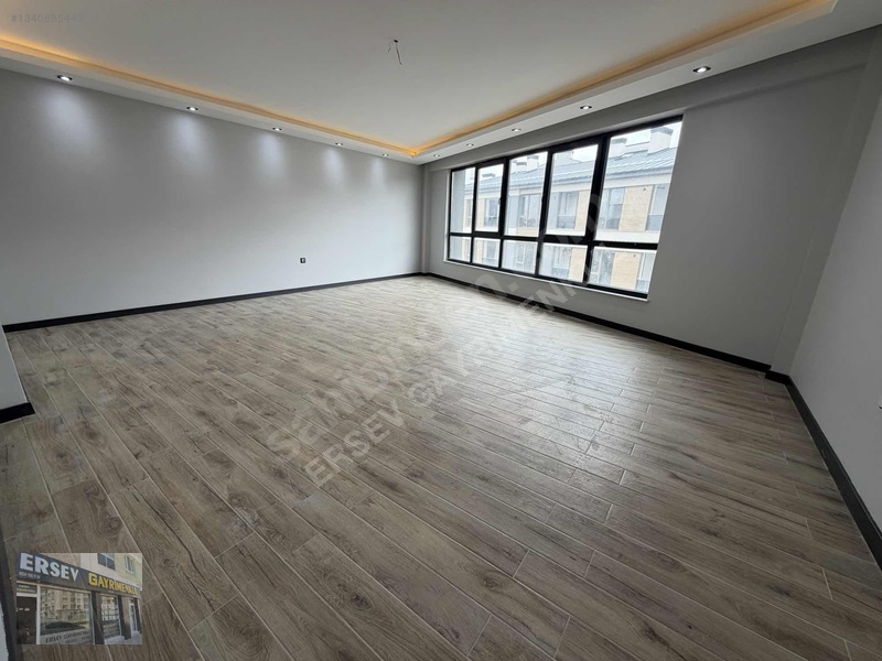Önü Açık, Özel Garajlı, Yerden Isıtmalı 160m² 3+1 Daire