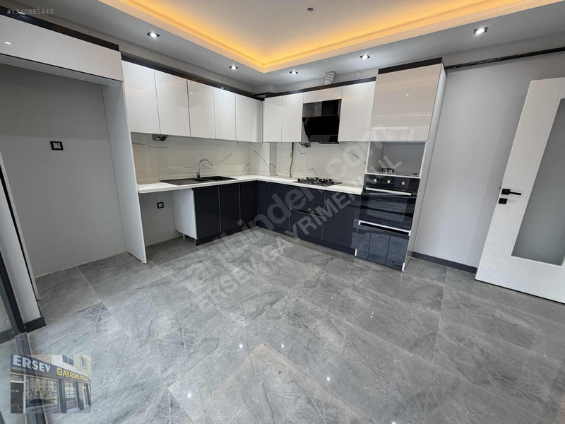 Önü Açık, Özel Garajlı, Yerden Isıtmalı 160m² 3+1 Daire — fotoğraf 6