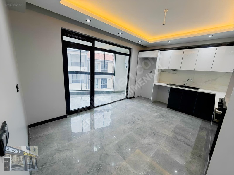 Önü Açık, Özel Garajlı, Yerden Isıtmalı 160m² 3+1 Daire — fotoğraf 8