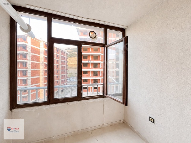Remax İlke'den Yıldızkent Zirve Toki'de 3+1 Kiralık Daire — fotoğraf 4