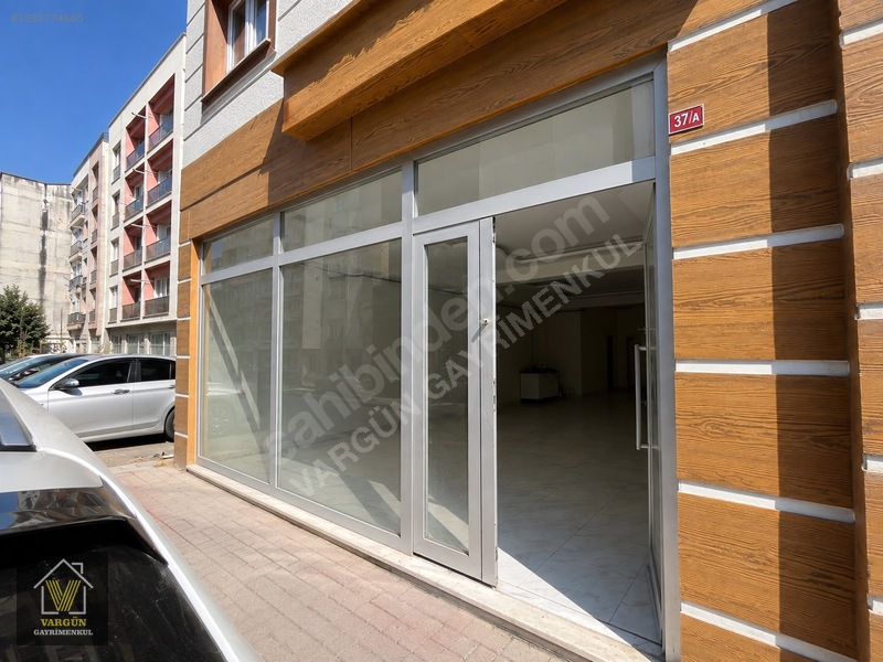 Vargün'den 23 Nisan Parkı Mevki Kiralık 90 M^2 Kolonsuz Dükkan — fotoğraf 10