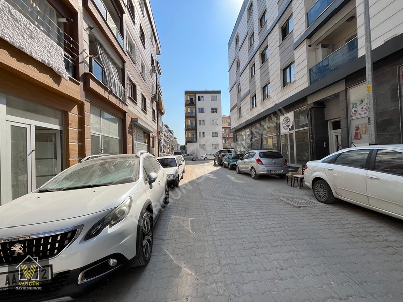 Vargün'den 23 Nisan Parkı Mevki Kiralık 90 M^2 Kolonsuz Dükkan — fotoğraf 11