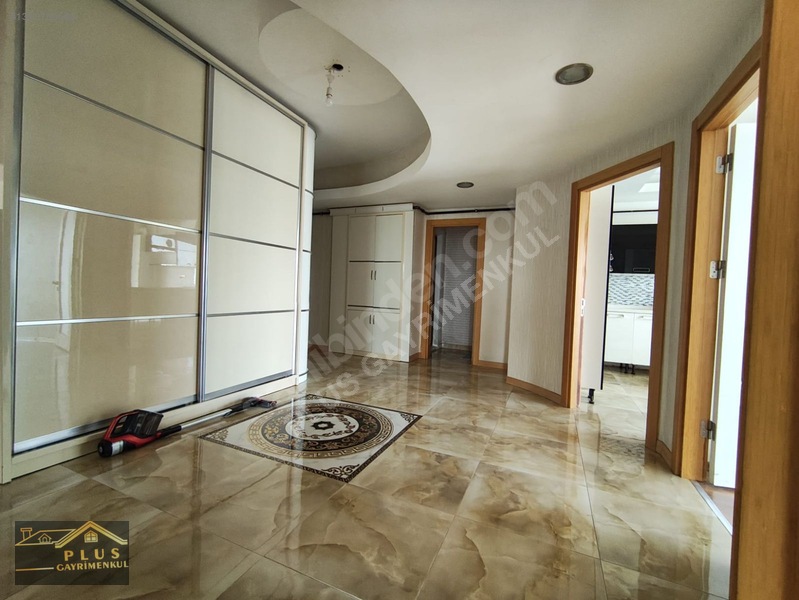 75 Ana Cadde Üzeri Dünya Kavşağı Yakını Kiralık 4+1 Daire — fotoğraf 16