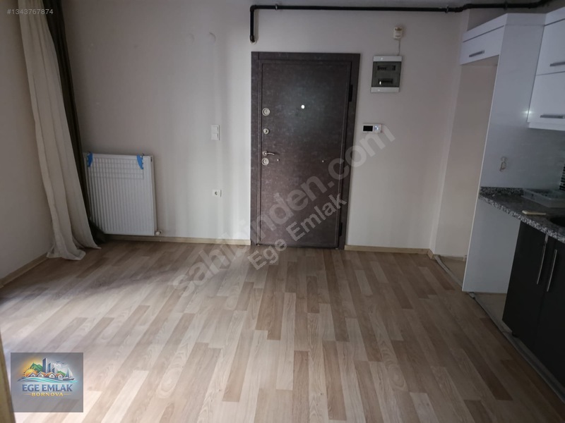 Ege Emlak'tan Ege Üniveristesi Kampüs Anagirişi Yakını 1+1 Daire — fotoğraf 2