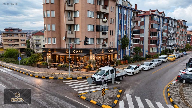 Rota'dan Özel İdare Kavşağında -tabela Değeri Yüksek İş Yeri — fotoğraf 12