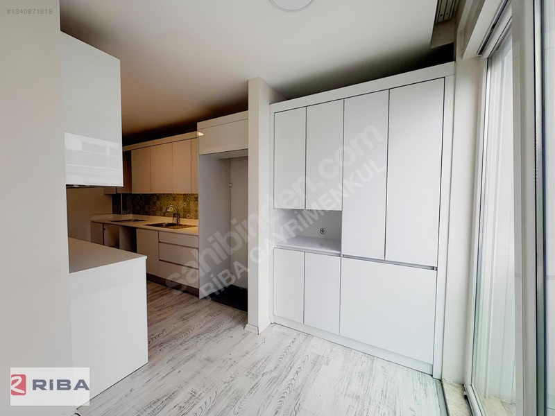 Altınova'da Havuzlu Kapalı Otoparklı Sitede Kiralık 3+1 Daire — fotoğraf 11
