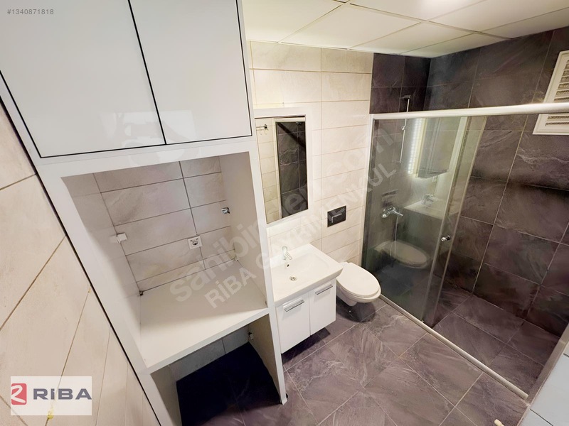 Altınova'da Havuzlu Kapalı Otoparklı Sitede Kiralık 3+1 Daire — fotoğraf 15