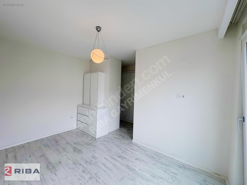 Altınova'da Havuzlu Kapalı Otoparklı Sitede Kiralık 3+1 Daire — fotoğraf 19